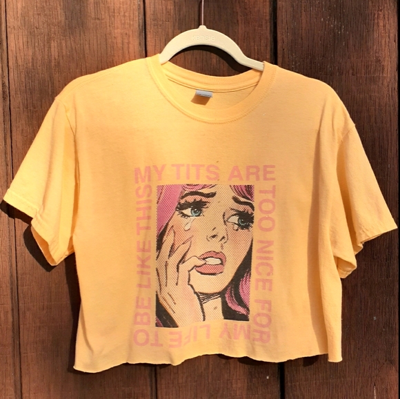 Tops - Graphic Tee Crop Top